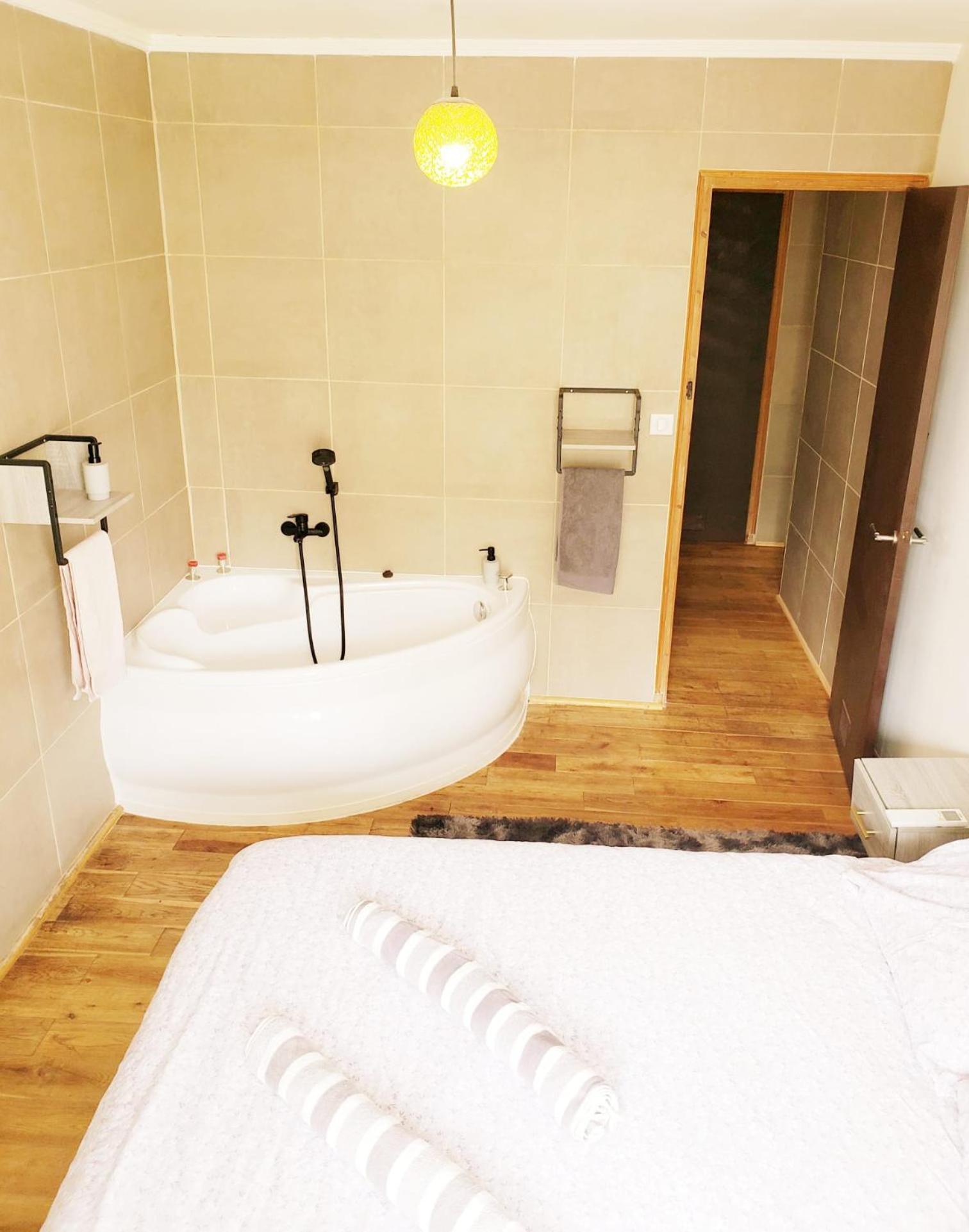 Suite From 1 To 6 - Bathtubs In Rooms - Air Conditioned Residential Appartement - Self-Arrival - Wifi - Netflix Disney - Kitchen - Laundry - Parking Авиньон Екстериор снимка